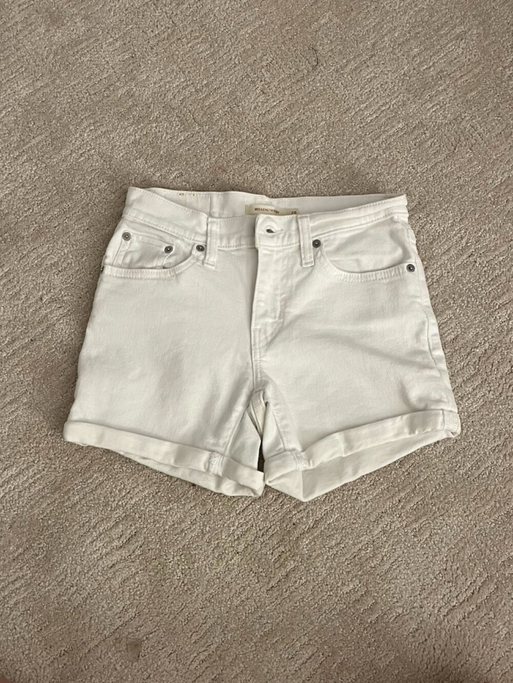Levi's White Mid Length Shorts Size 25